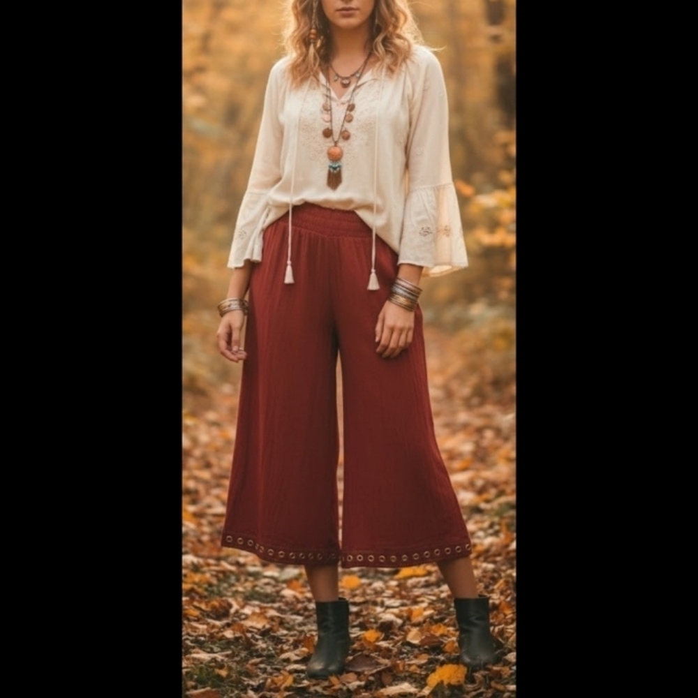 New Directions Wide Leg Boho Capris Gold Accents -Rust Size L NWT